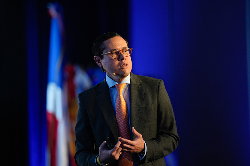 Conferencia: Desafíos de la transformación productiva con justicia e inclusión social para la formación profesional. Director División de Desarrollo Productivo y Empresarial, CEPAL, Marco Llinas.